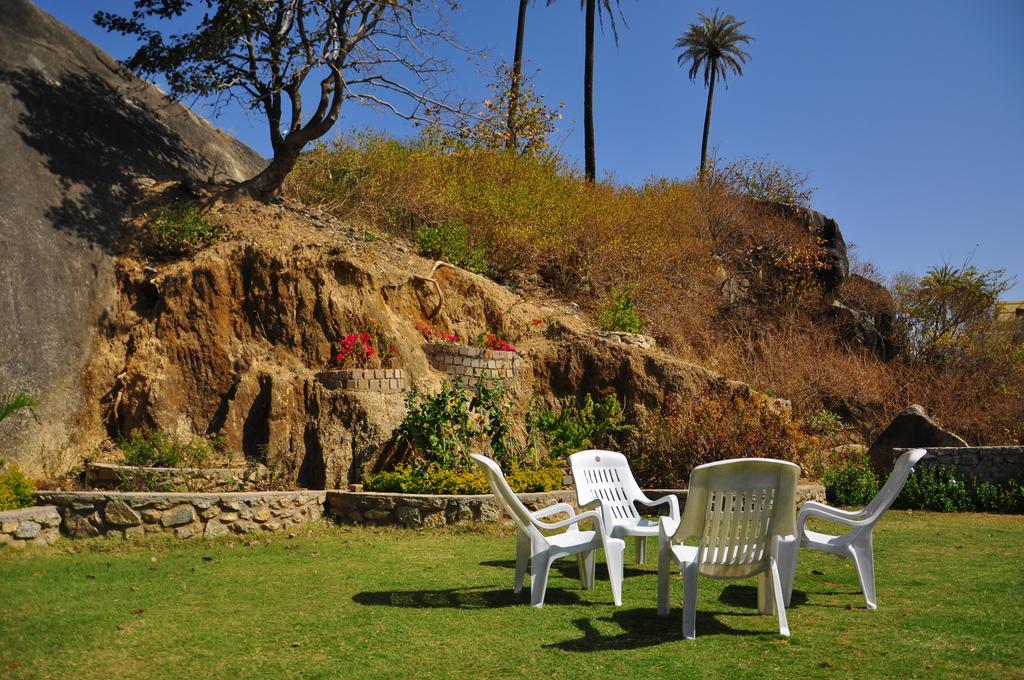 Hotel Oasis Mount Abu Εξωτερικό φωτογραφία
